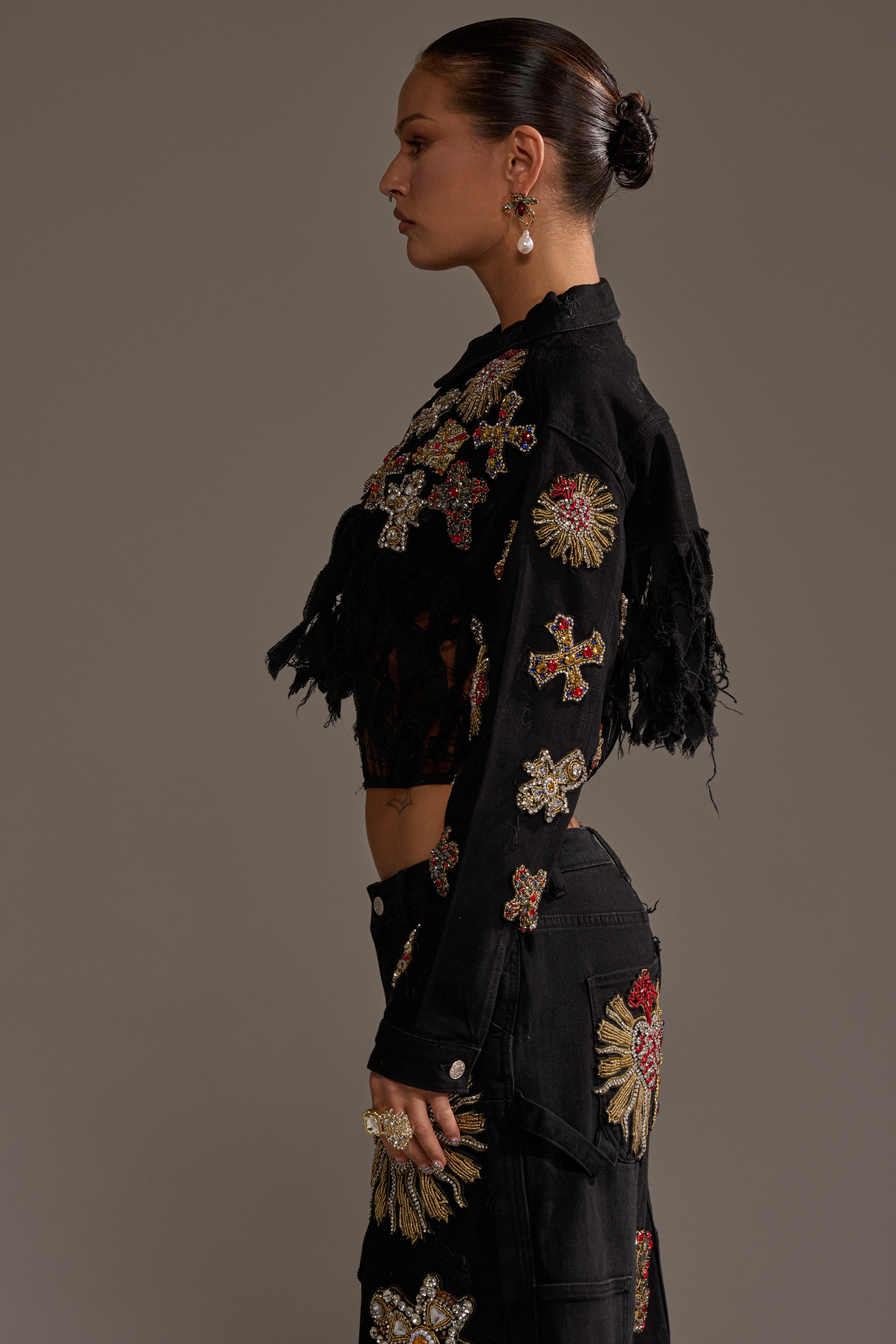 MAIN SQUEEZE CROPPED DENIM JACKET