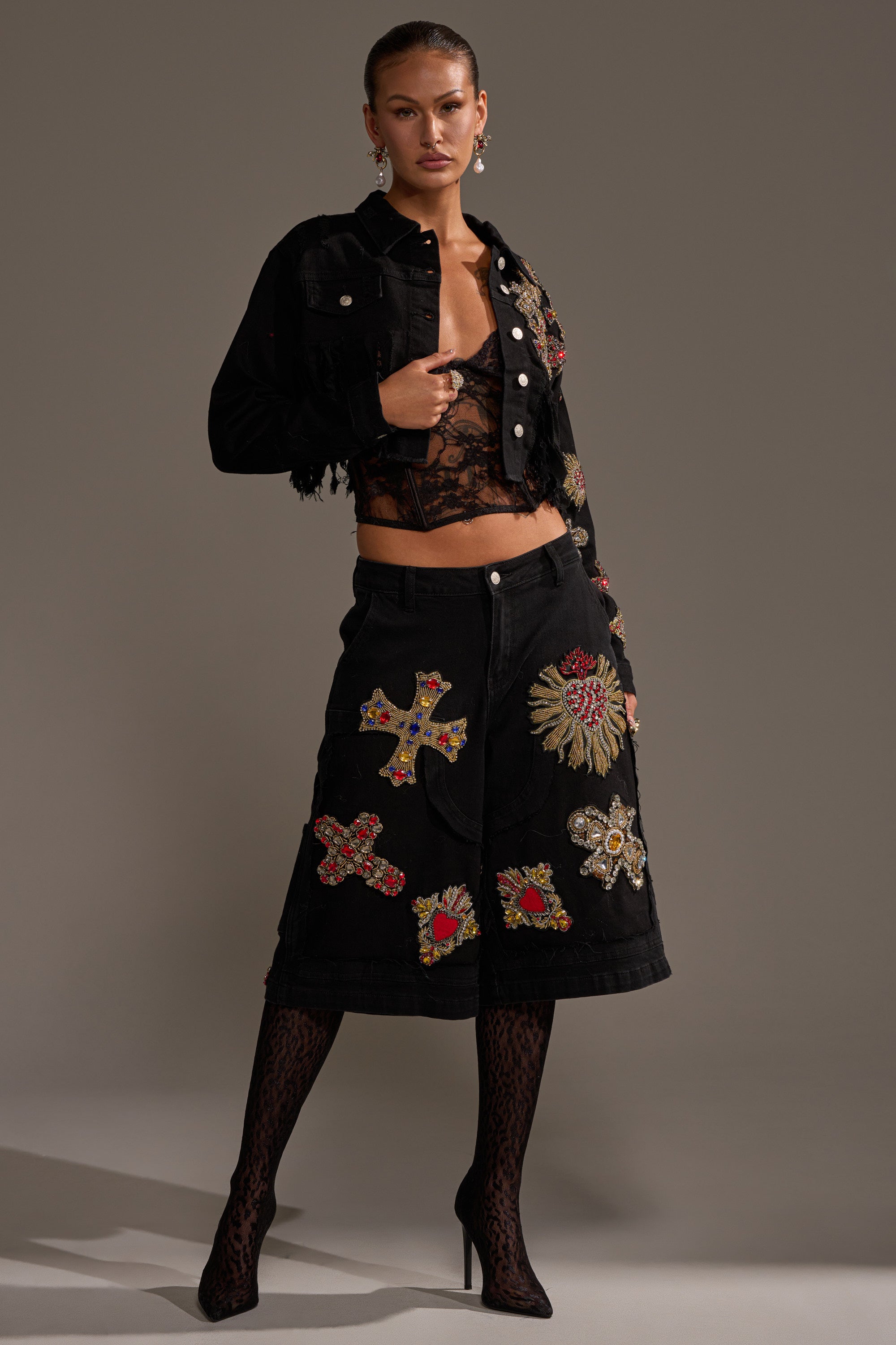 MAIN SQUEEZE CROPPED DENIM JACKET